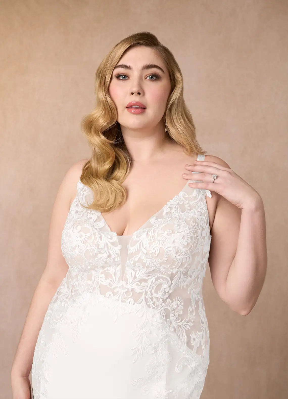 Diamond White Mermaid Sequins Stretch Crepe Dress